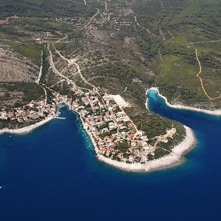 Apartments With A Parking Space Zavalatica, Korcula - 4453 Bagian luar foto