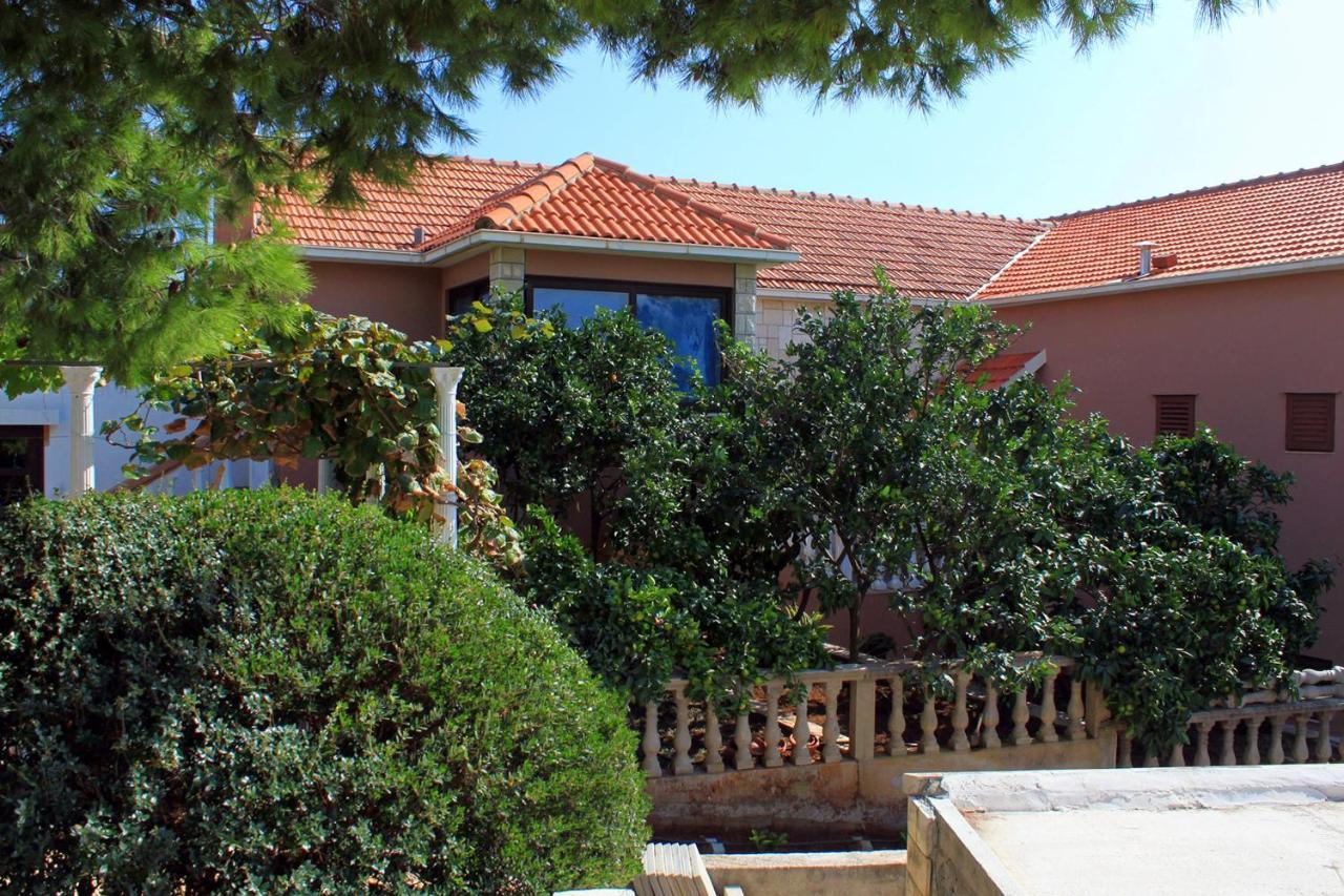 Apartments With A Parking Space Zavalatica, Korcula - 4453 Bagian luar foto