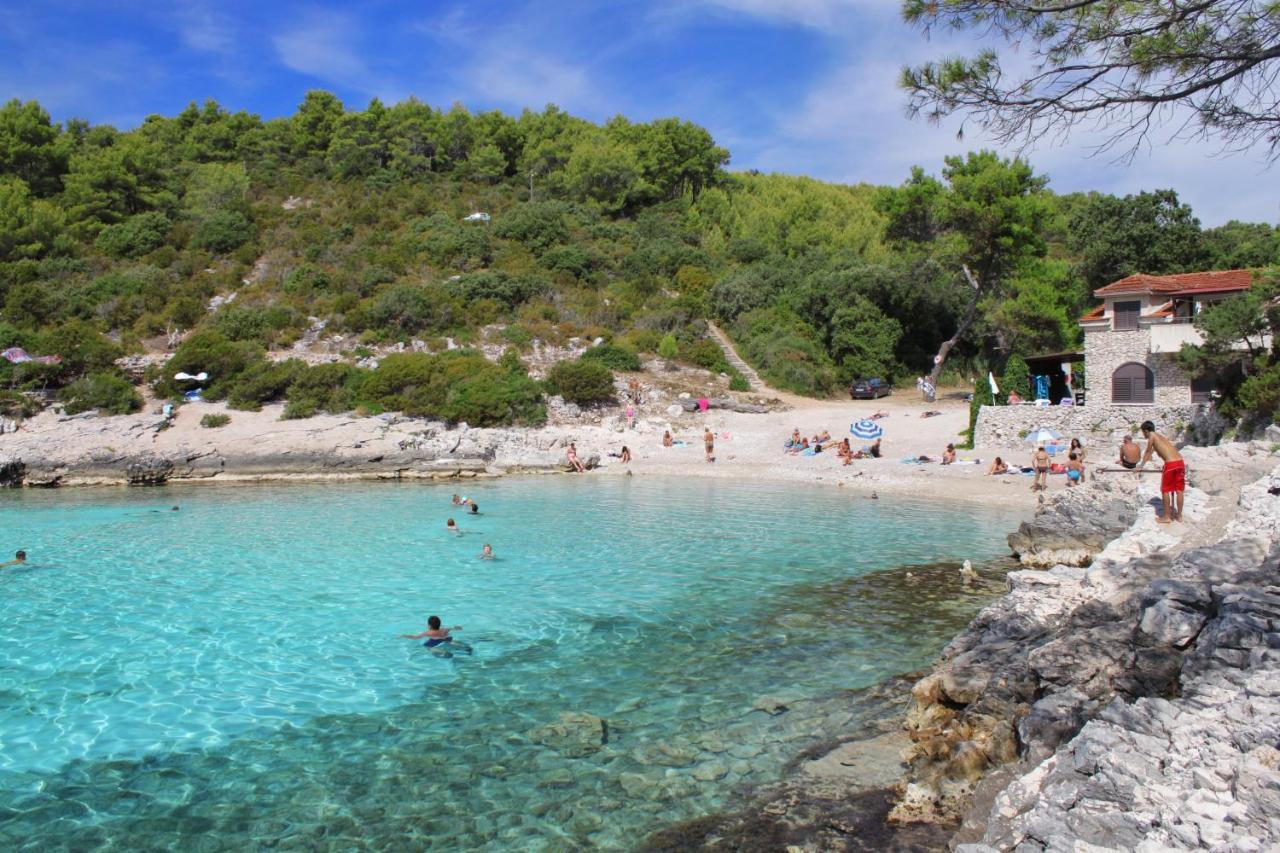 Apartments With A Parking Space Zavalatica, Korcula - 4453 Bagian luar foto