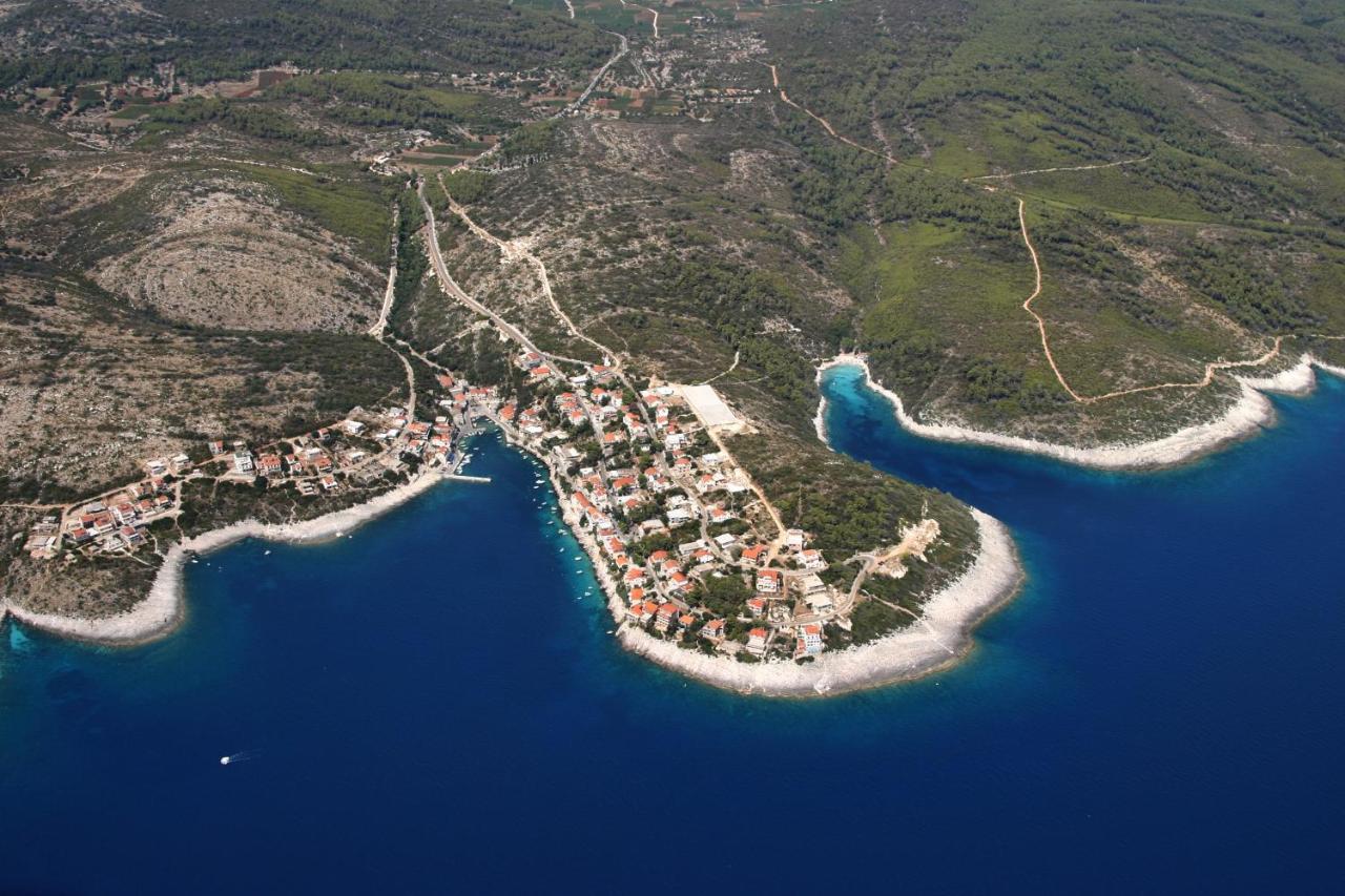 Apartments With A Parking Space Zavalatica, Korcula - 4453 Bagian luar foto