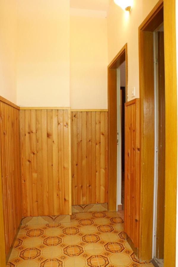 Apartments With A Parking Space Zavalatica, Korcula - 4453 Bagian luar foto